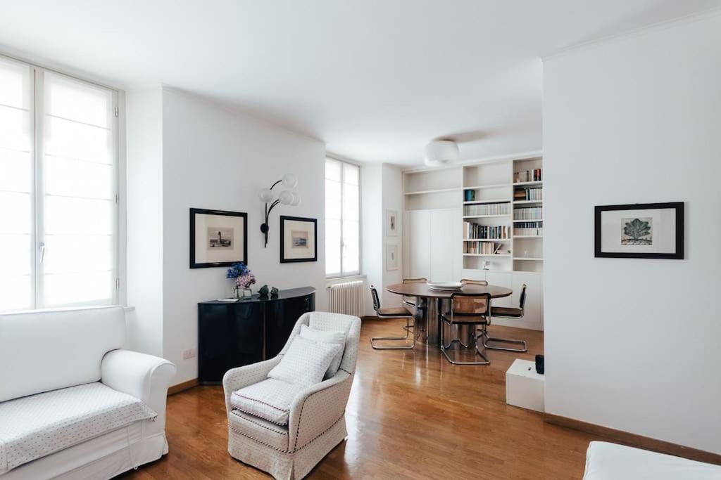 La Casa Di Isa Lägenhet Lecco Exteriör bild